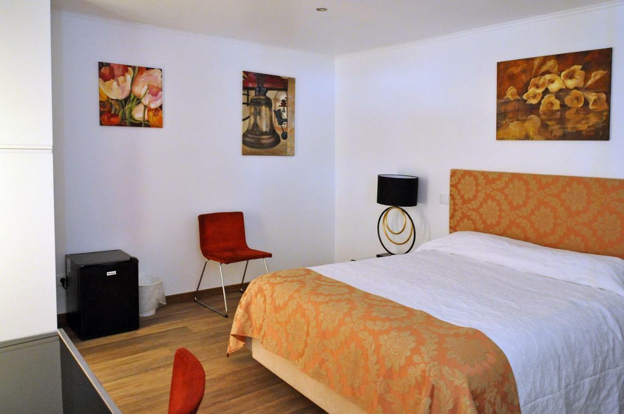 Sleep In Bucelas Exterior photo